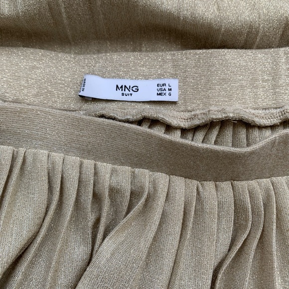 Women’s pleated skirt - Picture 3 of 3